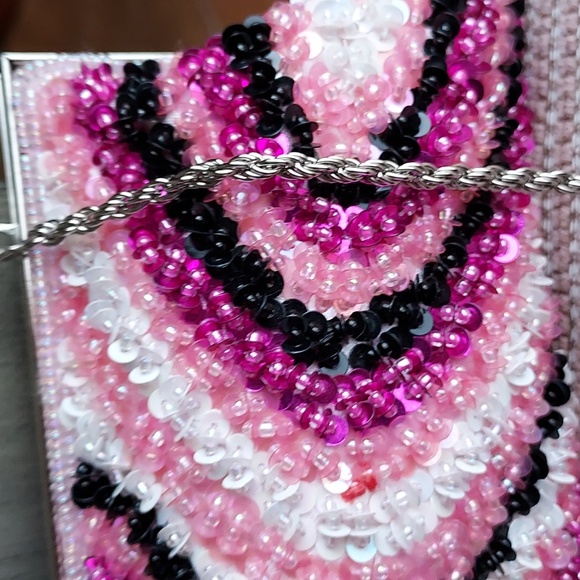 La Regale Sequined bag with long silvertone chain, EUC - Picture 3 of 16